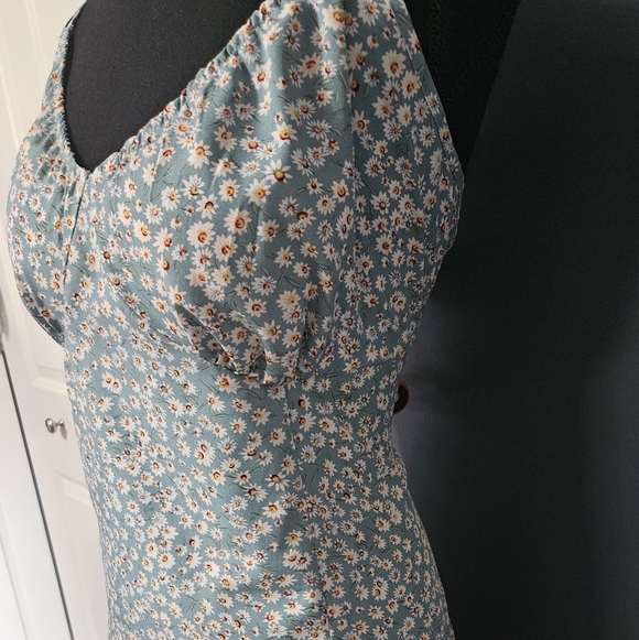 SHEIN Blue Floral Mini Dress - Picture 2 of 11